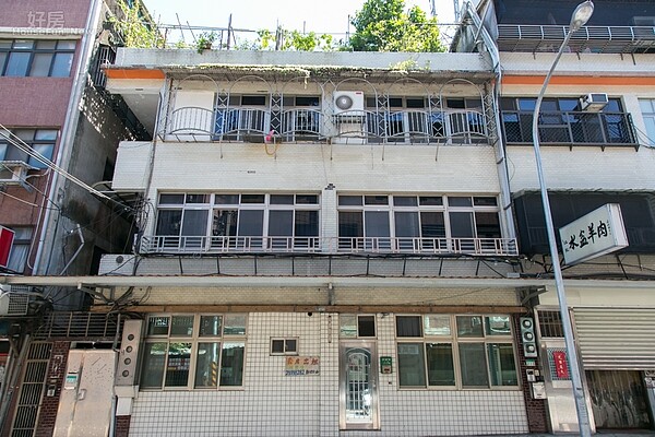 政治大學外租屋廣告。(好房網記者張聖奕/攝影)