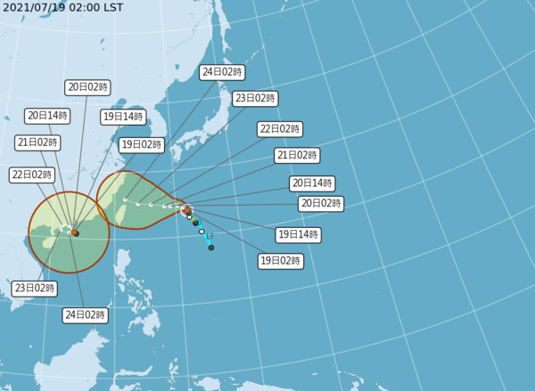 根據最新歐洲模式模擬顯示，22、23日「烟花」最接近，風、雨的程度則需視其台灣相對距離而定，有不確定性。圖／中央氣象局提供