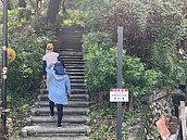 假日山區出現報復人潮？　遊客：戴口罩爬山報復不了