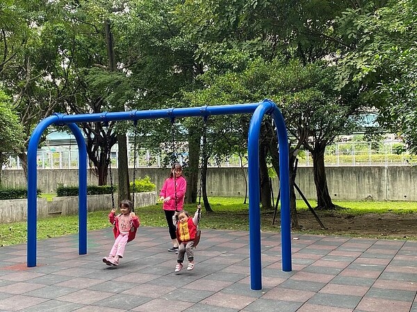 板橋區華東里華東公園 彭芷琳攝