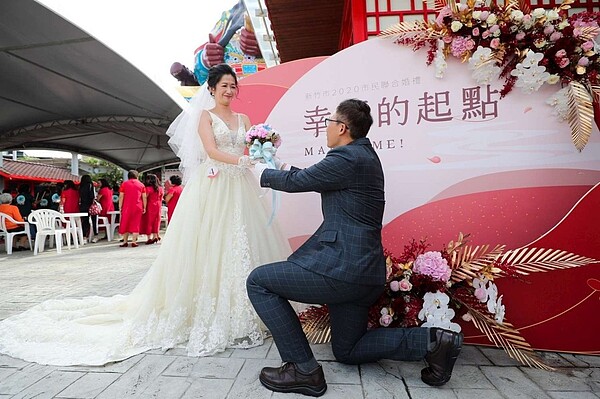 新竹市2021年6月結婚169對,比2020年(圖)同期增加29對。圖/新竹市府提供