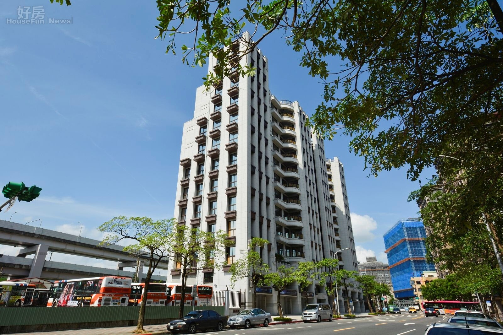 台北市南港區工業重陽路住宅南港世界心,位於南港五期重劃區,南港軟體園區五分鐘步行路程,南港世界心原為工業廠房,卻違規改造成工業住宅。(好房News記者 陳韋帆/攝影)