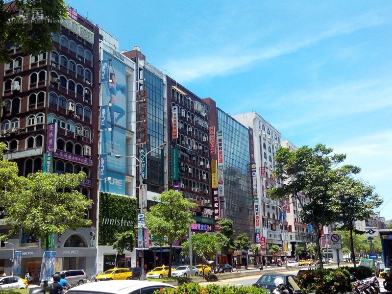 5忠孝東四段的「東區商圈」，向來是台北市房產界指標性區域。 