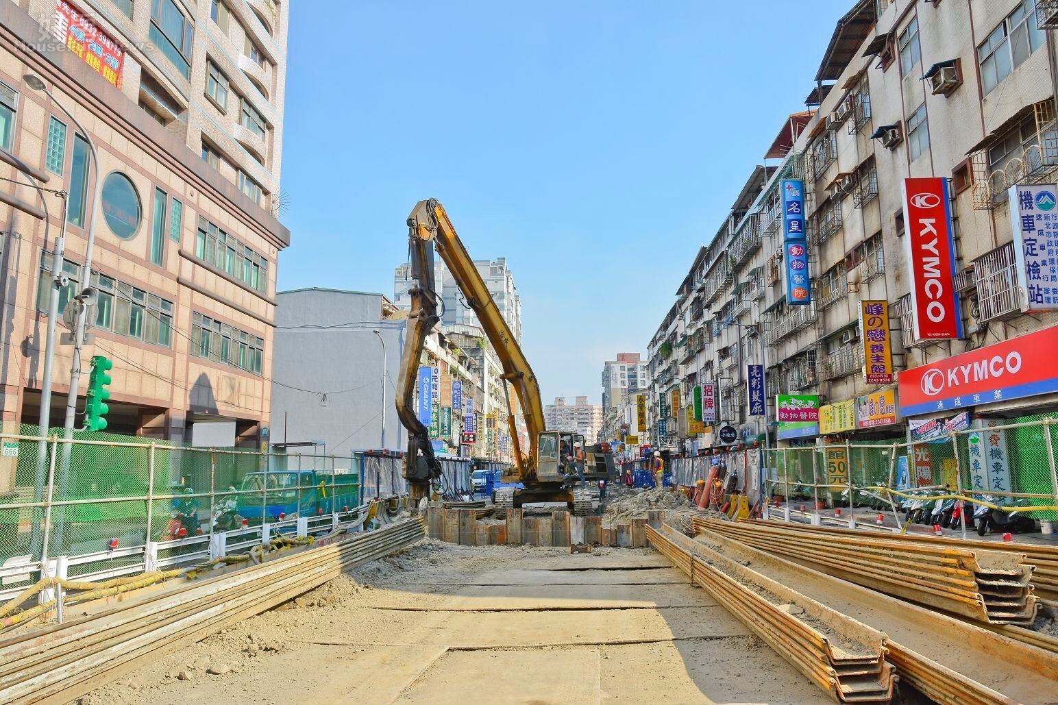 捷運萬大線華中橋站施工圖。（好房網News記者 陳韋帆／攝影）