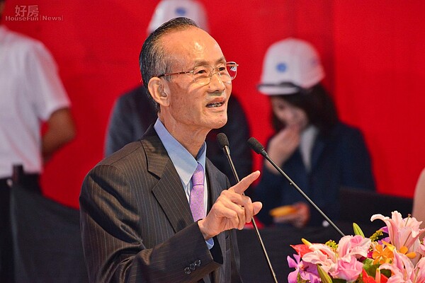 遠雄小巨蛋上樑儀式,遠雄董事長趙藤雄上台演講,表示近日連番風波令他感慨、受盡委屈。(好房網News記者 陳韋帆/攝影)