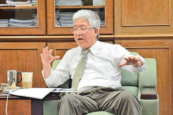 張金鶚今日發表都更2.0,冀望都更未來遍地點火、全面開花。(好房網News記者 陳韋帆/攝影)