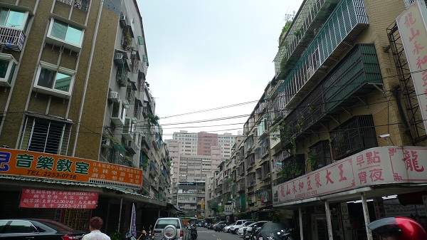 台北市1500萬只能買中古公寓，台南卻能買到中古透天別墅。（圖／資料中心）