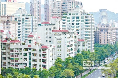 打到誰？行政院13日審查通過房地合一稅草案，圖為台北市信義區住宅。（杜宜諳攝） 