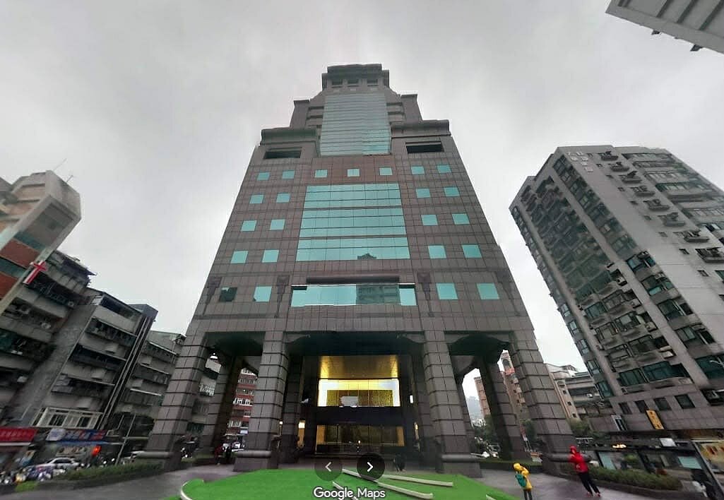 興富發以60.01億元買信義區松仁路「全球人壽保險」大樓。 圖/截自GOOGLE MAP