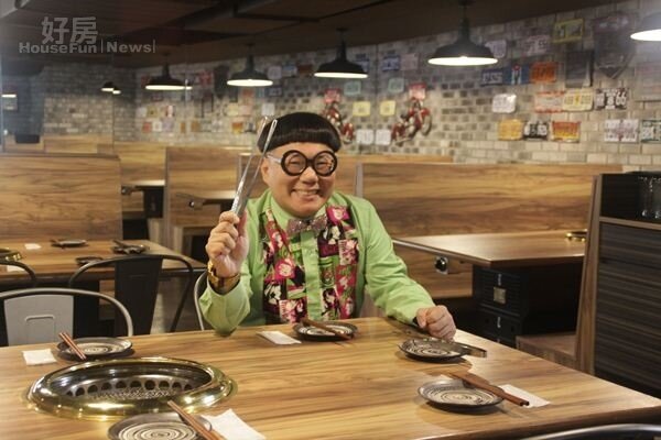 1.蜆仔參與設計「約客」燒肉餐廳，對成品非常自豪。