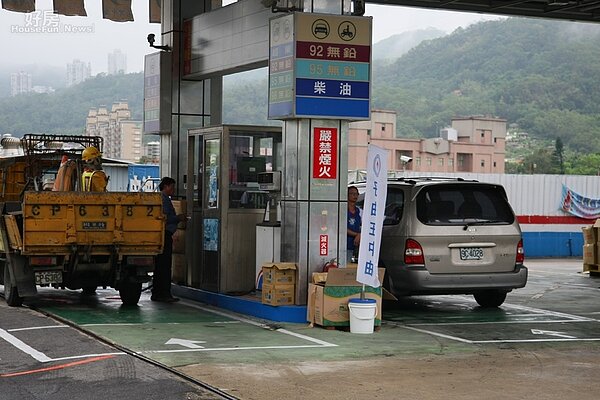 油價來到新低點(好房網NEWS記者張聖奕/攝影)