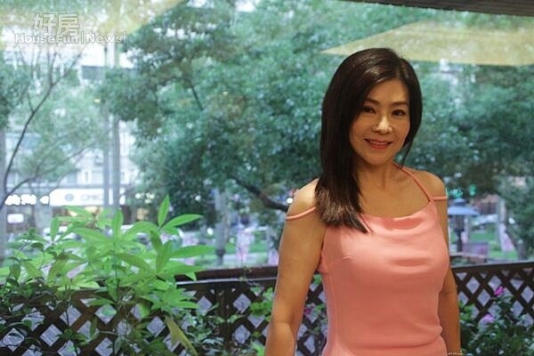 1.蔣黎麗身材保養得宜,對投資法拍屋相當有一套。