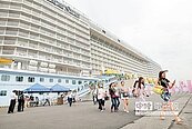 海洋量子號泊台中港　帶來逾4000陸客