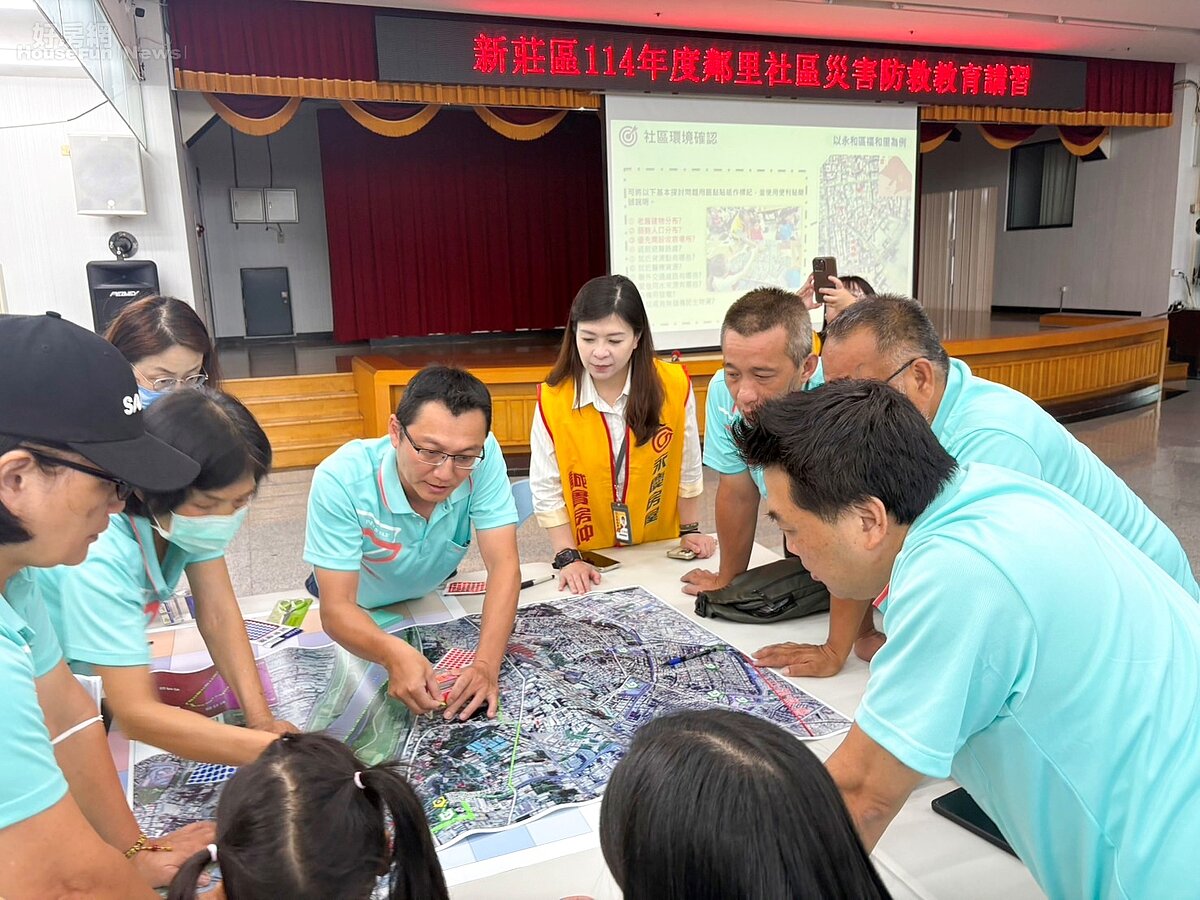 永慶人員參與防災講習，強化自身防災應變能力，成為社區防災中重要的後盾。圖／永慶房產集團提供