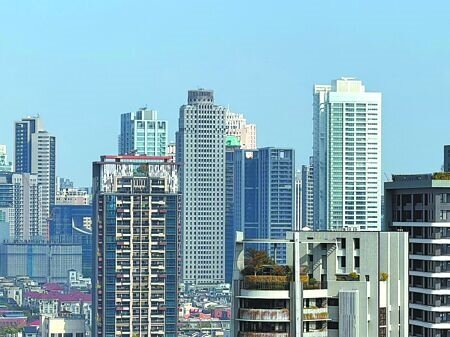 
台灣市場資金翻來覆去只有股市與房市兩條路可走，中東戰事若劃下句點，說不定就是另一階段房市管制升級的開始。圖∕本報資料照片
