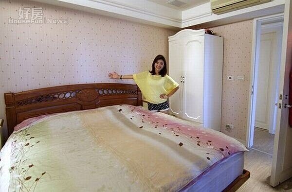 3.李芳瑜與母親同住主臥房,也終於擁有自己的更衣間。