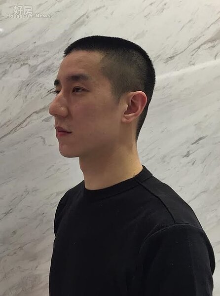 9房祖名和母親林鳳嬌目前住在「台北信義」豪宅。(摘自房祖名Jaycee Chan臉書)