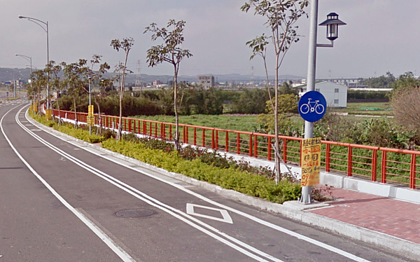 苗栗高鐵特定區距離市區10分鐘車程,是否能吸引通勤就業人口移居成關鍵。(翻攝自Google Map)