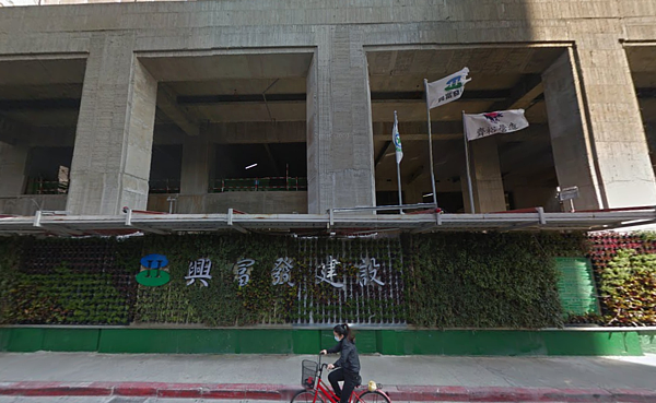 興富發年底將交屋的「台北晶麒」備受考驗。(翻攝自Google Map)