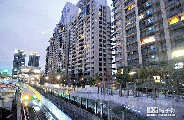 北市捷運局副局長張澤雄強調,大法官是針對「毗鄰地開發」有違憲情形進行解釋,但美河市聯合開發案是依法變更為捷運系統用地,辦理捷運建設與開發,並非以「毗鄰地」方式開發。(中時報系資料照片)