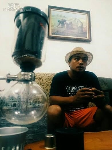 2.撒基努一家人在淡水租屋,一住就快30年。