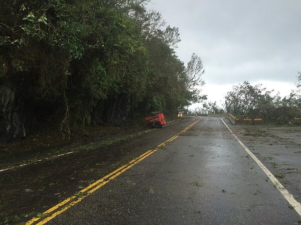 全台已脫離颱風暴風圈.(翻攝自蘇花公路即時路況Facebook粉絲頁)