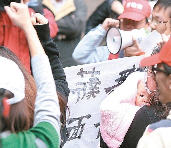 勞動部長陳雄文上午表示,最近確實接到包括科技業、南部許多傳統產業有停業或裁員現象。 (記者陳柏亨/攝影、聯合報系資料照)