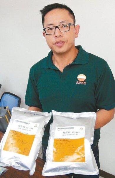 「甫洲米食」負責人吳宗霖澄清，特殊類型的米飯應客戶要求添加品質改良劑，是食藥署公布的合法食品添加物。( 聯合報記者梁雅雯／攝影)