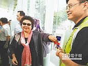 高雄輕軌試乘　陳菊評85分