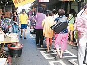 攤商反彈　新化市場噴藥改下午