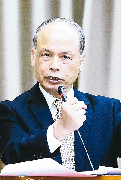 財政部長張盛和列席立院財委會，表示不影響財政健全下「不反對減稅」。 記者屠惠剛／攝影