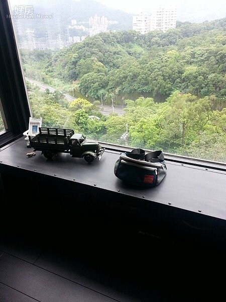 3.房子位於半山腰,看出去滿是綠意。