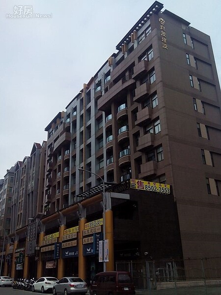 社區特定戶型享有露台空間可能是「約定專有」,住戶只有使用權,沒有所有權,購屋者如要在約定專用露台加裝遮雨棚,經其他住戶同意才能使用。示意圖/好房資料中心
