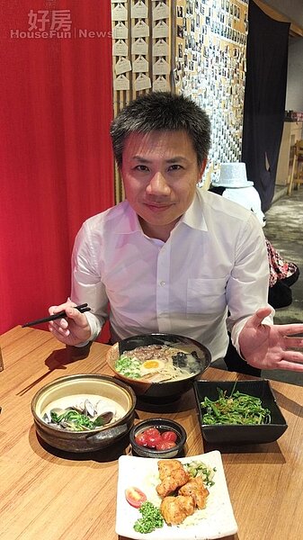 1.名嘴羅友志開兩家拉麵店交出賺錢的漂亮成績單。