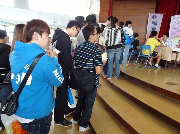 電子業職缺縮水。 (報系資料照)