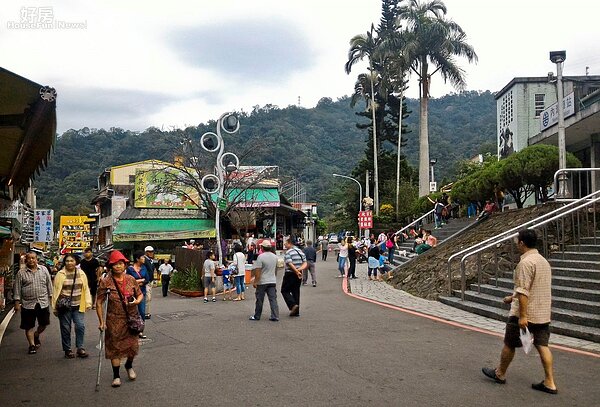 內灣老街一到假期就會滿滿人潮。(好房網News記者 陳韋帆/攝影)