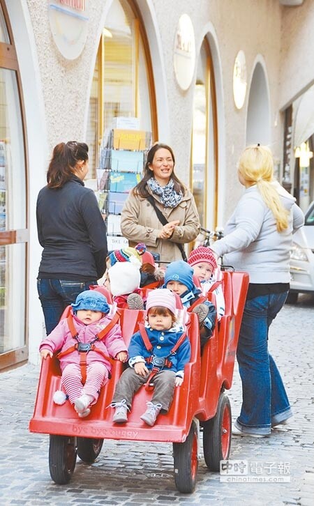 北歐有完善的托育政策,讓生養小孩不成為父母親的沉重負擔。(黃麗如攝)
