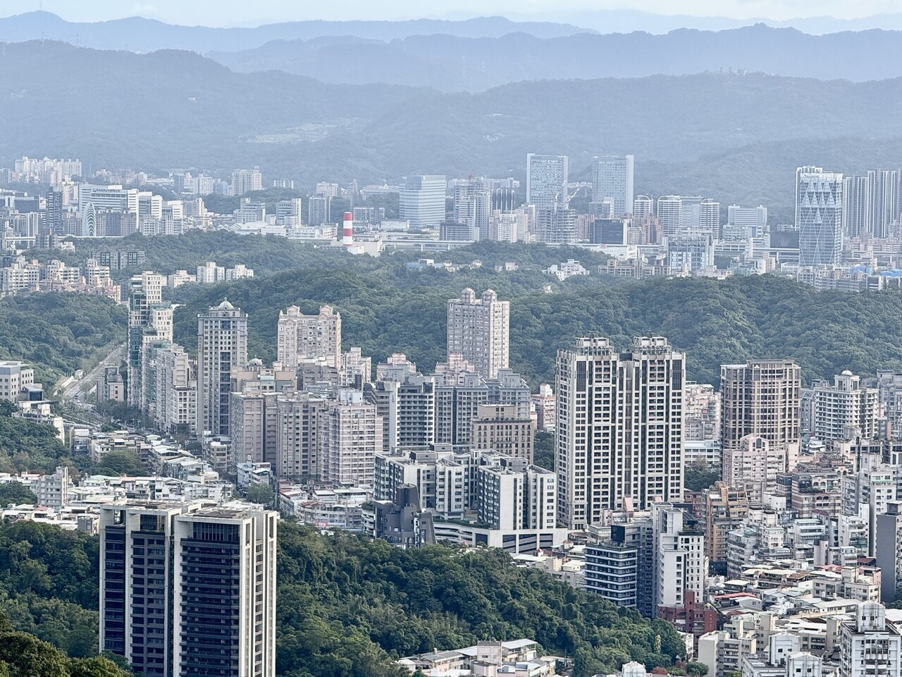 單身者買房多屬「 投資 」，結婚生子才是「 剛需 」。房市示意圖。記者朱曼寧／攝影 