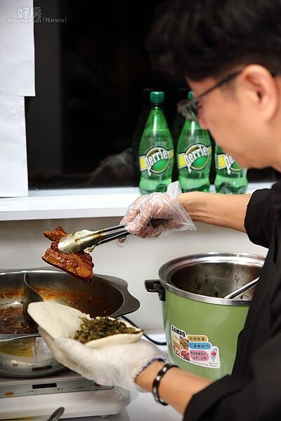 6.刈包的靈魂角色「焢肉」出自曾在王永慶私人招待所擔任主廚的黃文雄之手。
