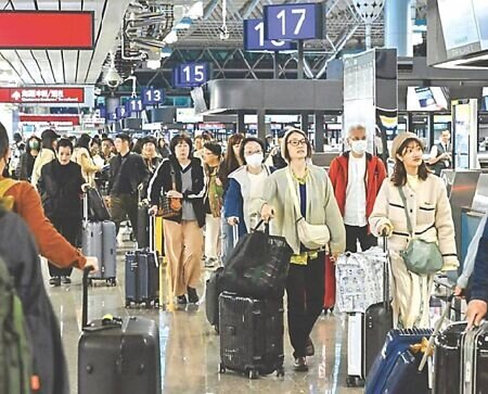 
4月1日起海外旅行不便險新制上路，每人同一趟旅程最多投保2張。圖∕本報資料照片
