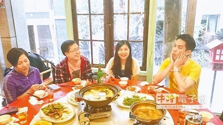 
交通部觀光局評選特色團餐，南投縣有溪頭妖怪村等17家餐廳獲選，居全國之冠！（廖志晃攝）
 