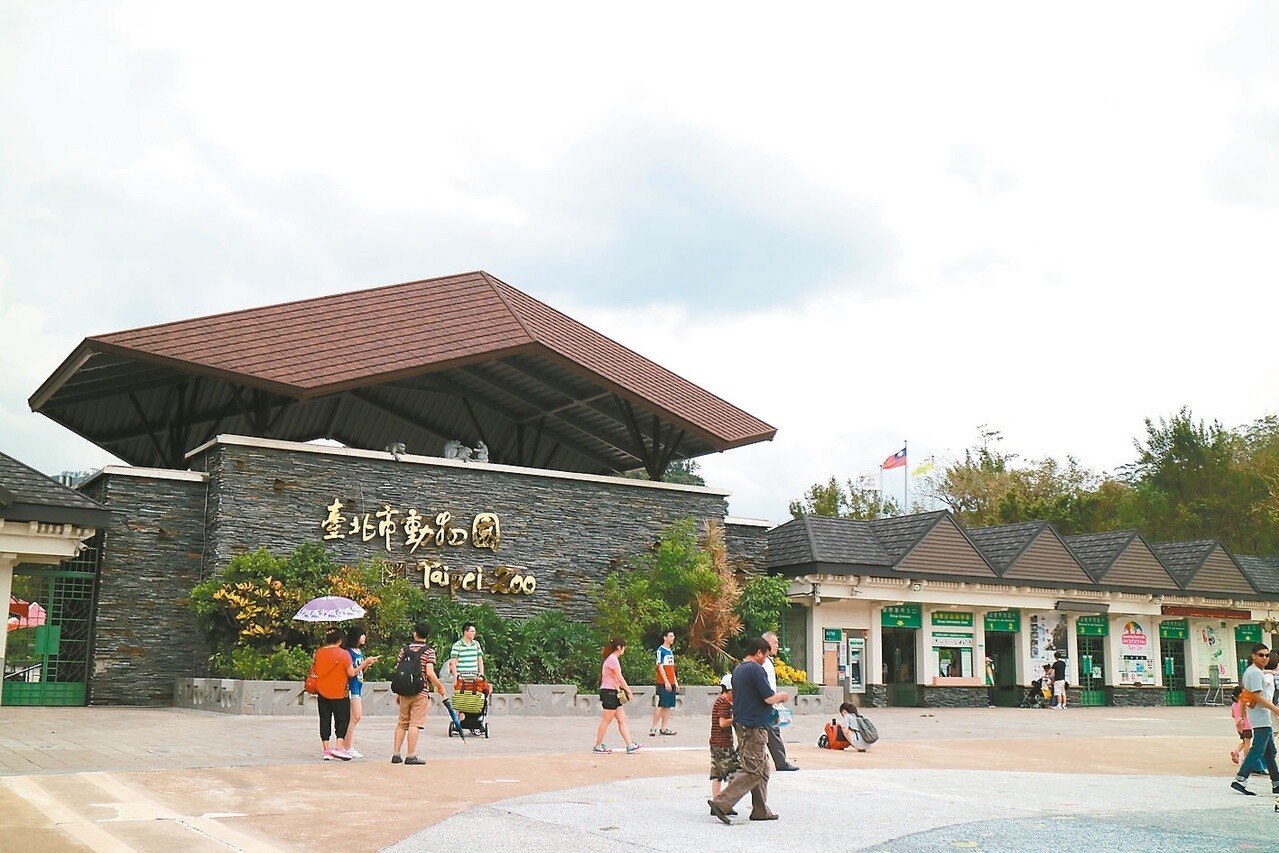 北市動物園、天文館等展館與捷運、貓纜都在明天推出銀髮族免費活動。 記者邱奕寧／攝影