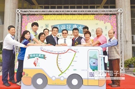 台灣好行彰化再新增「田尾線」,可搭配員林客運「6路彰南觀光串聯公車」,將鹿港、田尾及高鐵台中站3地,連結成「觀光金三角」。(吳敏菁攝)