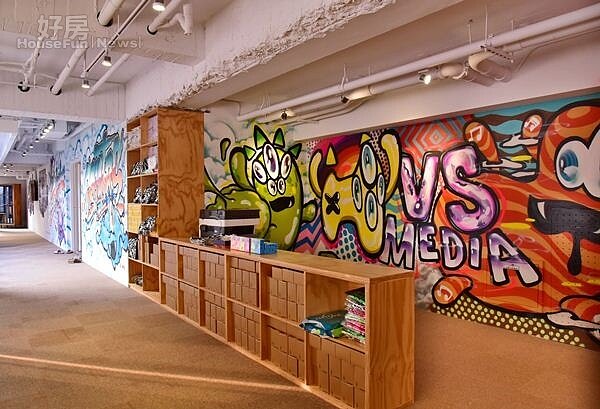 1.由中港台合資的自媒體網絡公司VS MEDIA,今年六月正式在台灣設立據點,辦公室採以獨特美式街頭塗鴉風呈現!