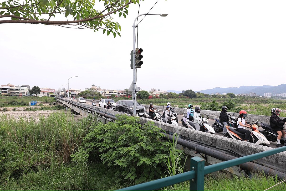 台中市政府斥資總經費3.97億元推動大里區美群橋改建拓寬工程。圖／台中市政府建設局提供