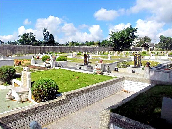 台中市第一花園公墓法拍,市長林佳龍動用第二預備金買下惹議。(台中市民政局提供)