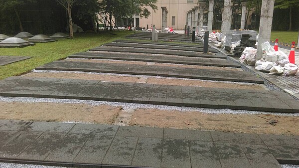 台北市政府周邊廣場田園基地。(翻攝自台北市政府網站)