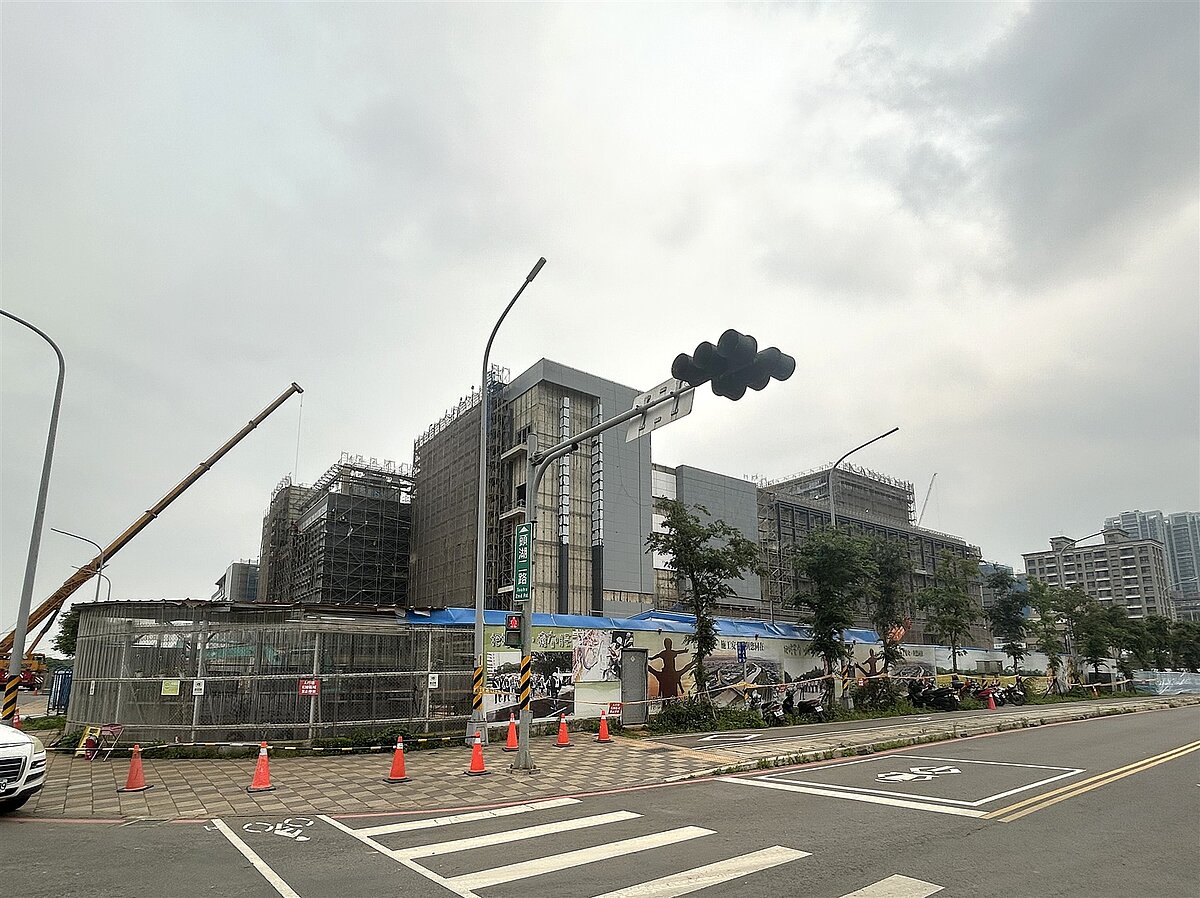 艾司摩爾進駐新北AI智慧園區，廠房持續興建中。圖／新北市地政局提供