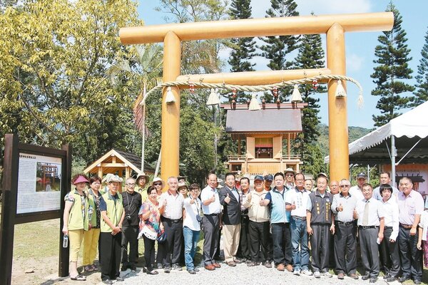 龍田神社是台灣第一座遺跡重建的日本神社，也是台灣工匠與日本宮大工匠合作的第1座神社。 記者李蕙君／攝影