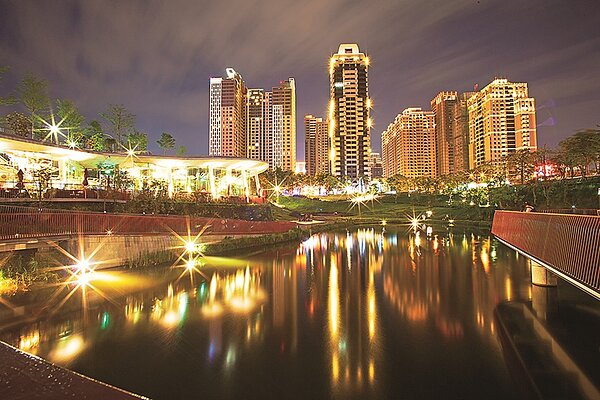 台中秋紅谷。（圖／dreamtimes）